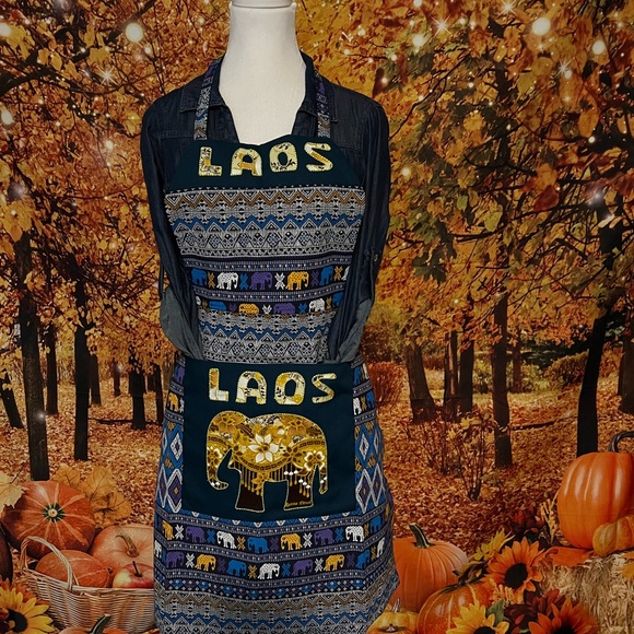 Aprons - Picture 13 of 16